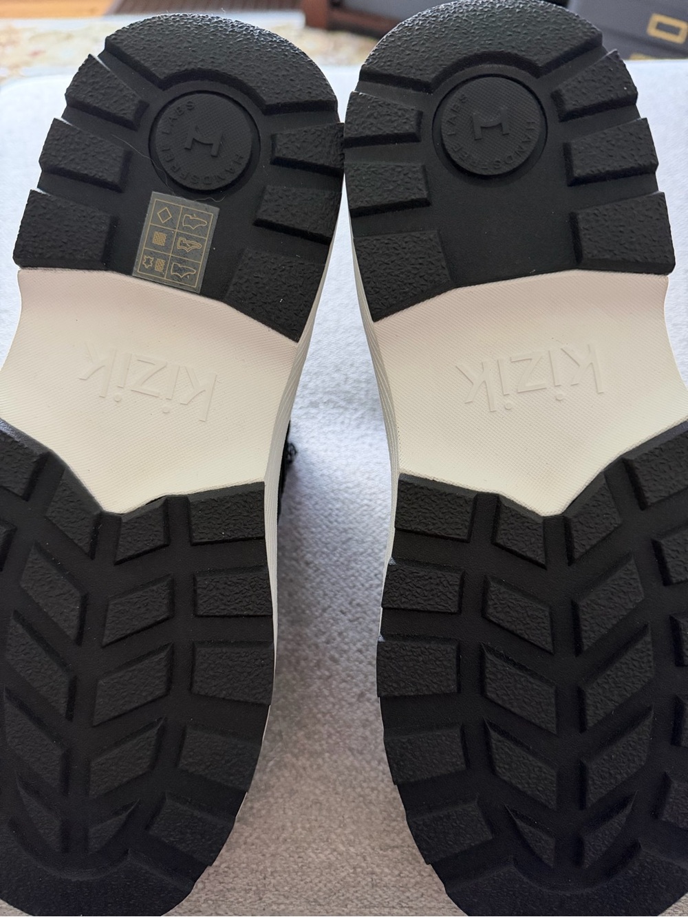 Kizik Women’s Sierra Boot Black Size 10 - Picture 6 of 8